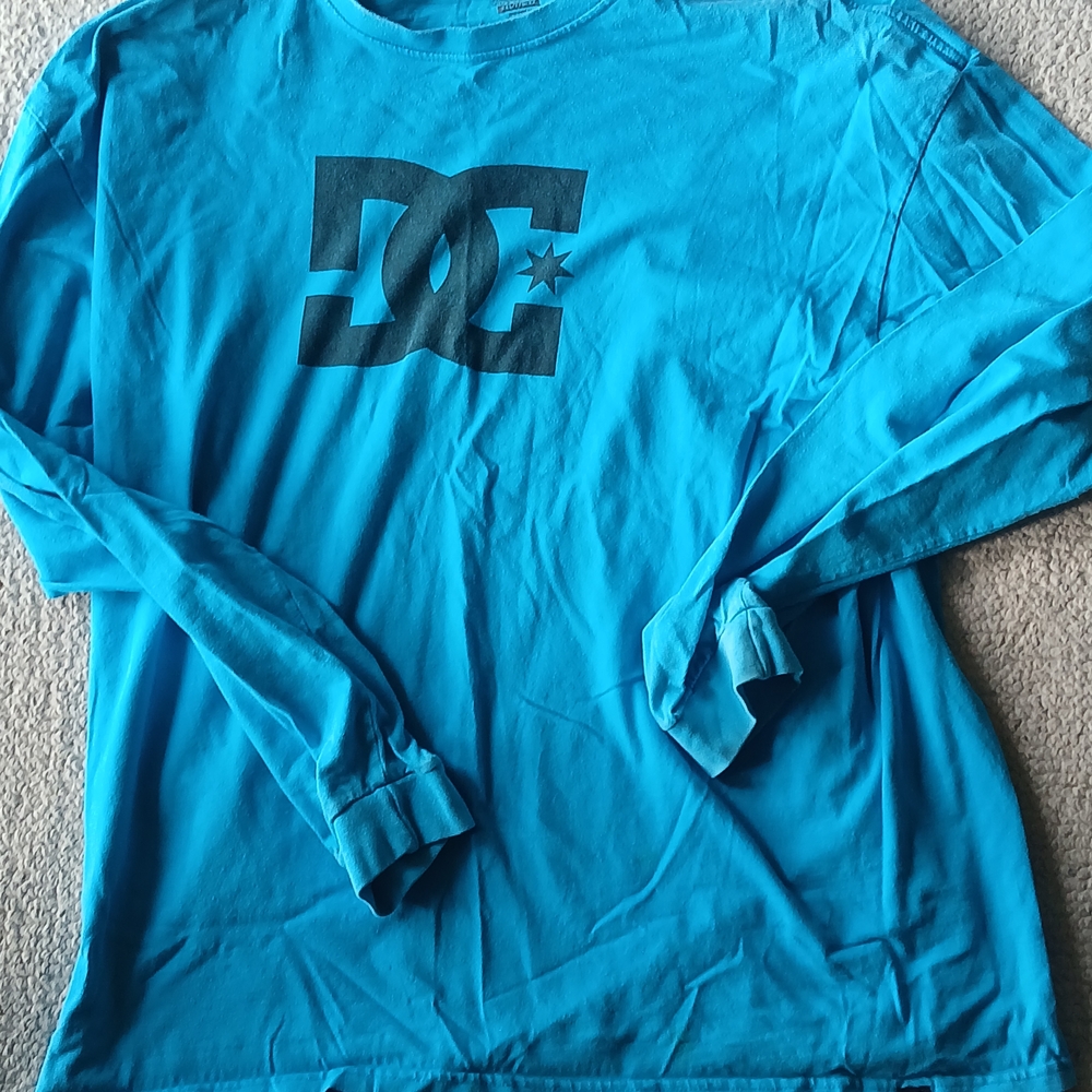 Vintage DC Shoes Skateboarding  Blue Long Sleeve Tee with Black Logo XXL